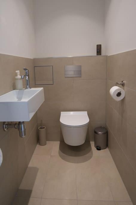 וינה Modern Apartment Near Stadtpark מראה חיצוני תמונה